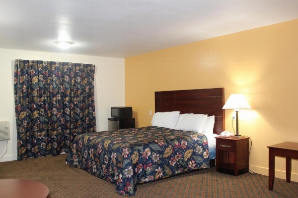Passport Inn and Suites - Middletown image 14